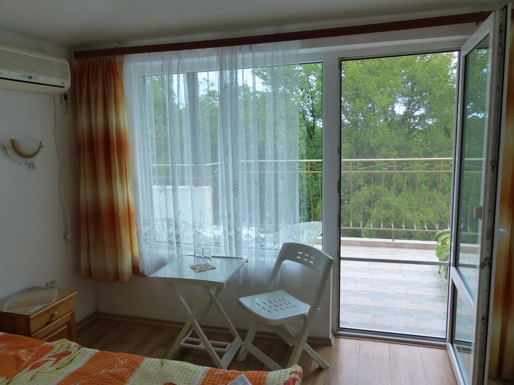 Sunhouse Rooms Царево Екстер'єр фото