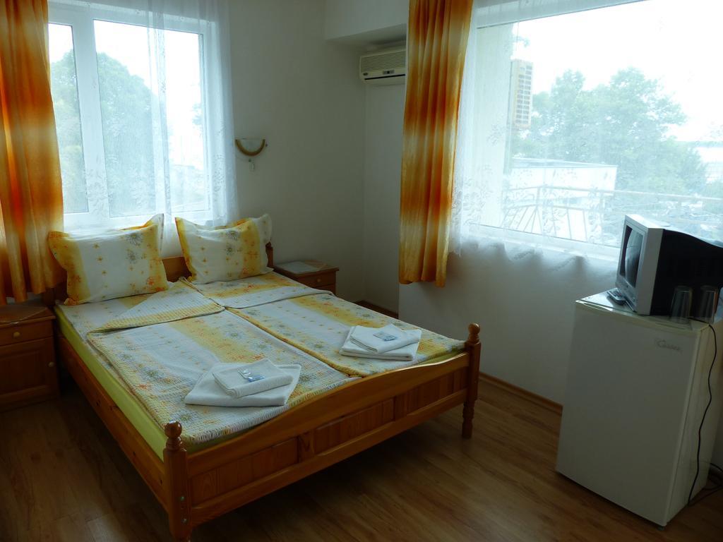Sunhouse Rooms Царево Екстер'єр фото