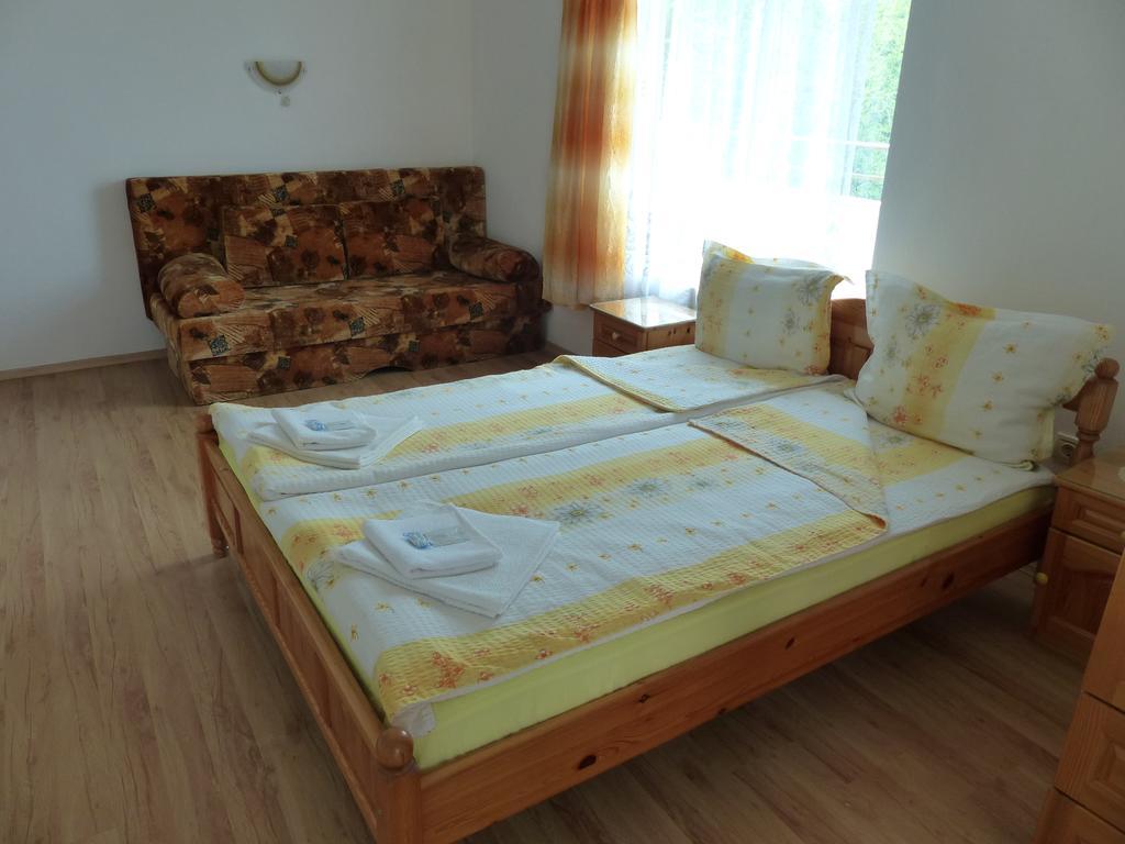 Sunhouse Rooms Царево Екстер'єр фото