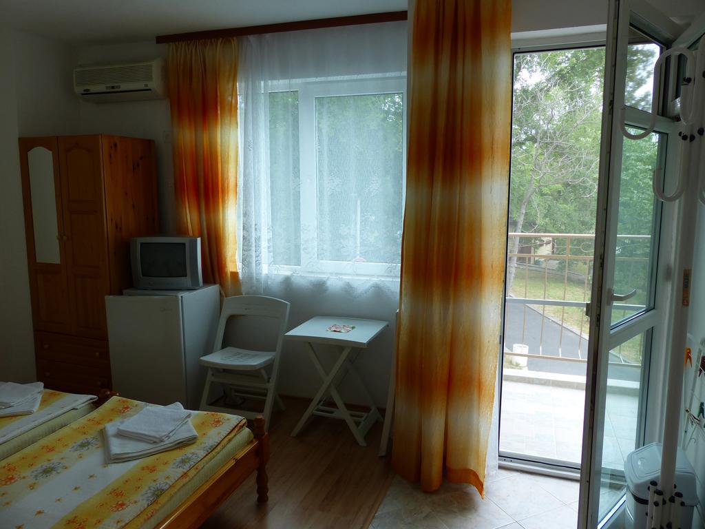 Sunhouse Rooms Царево Екстер'єр фото
