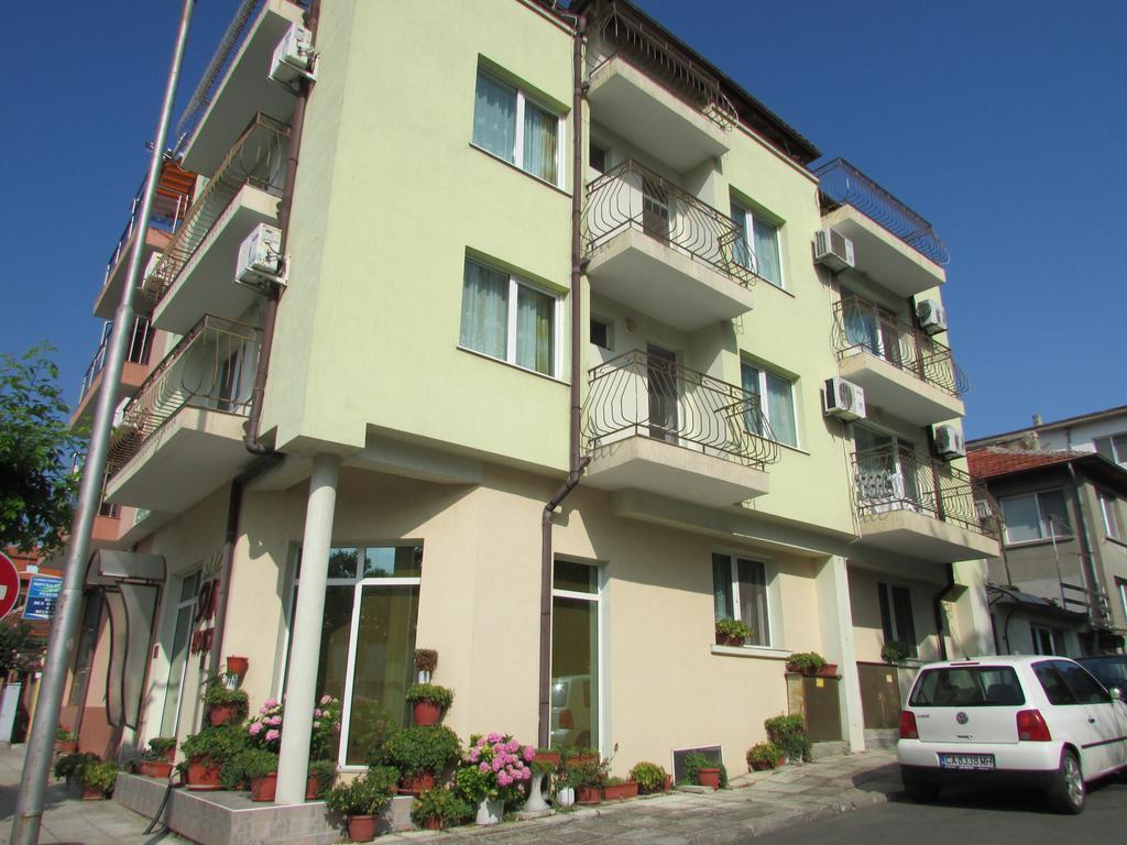 Sunhouse Rooms Царево Екстер'єр фото