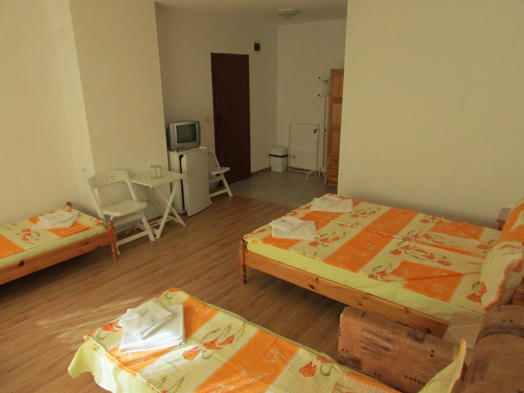 Sunhouse Rooms Царево Екстер'єр фото