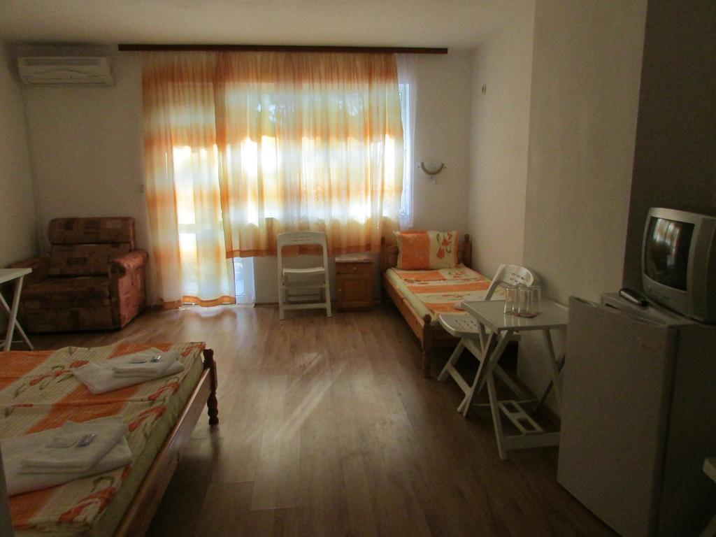 Sunhouse Rooms Царево Екстер'єр фото