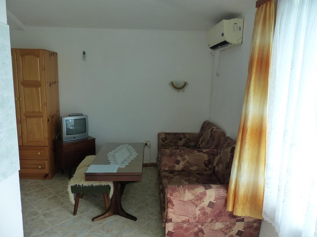 Sunhouse Rooms Царево Екстер'єр фото