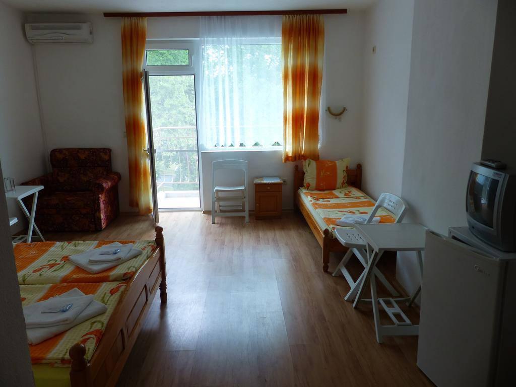 Sunhouse Rooms Царево Екстер'єр фото